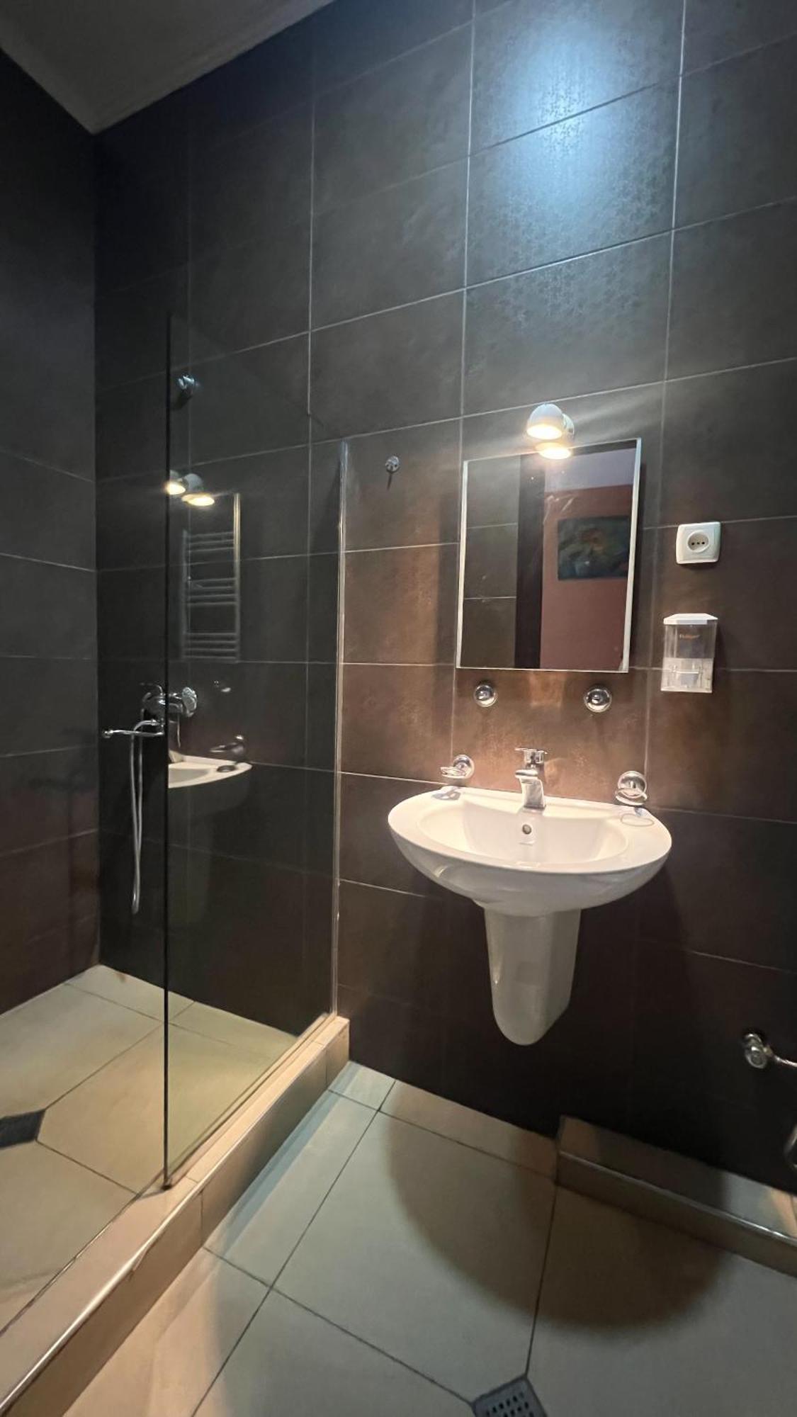 Duma Hotel Tbilisi ภายนอก รูปภาพ