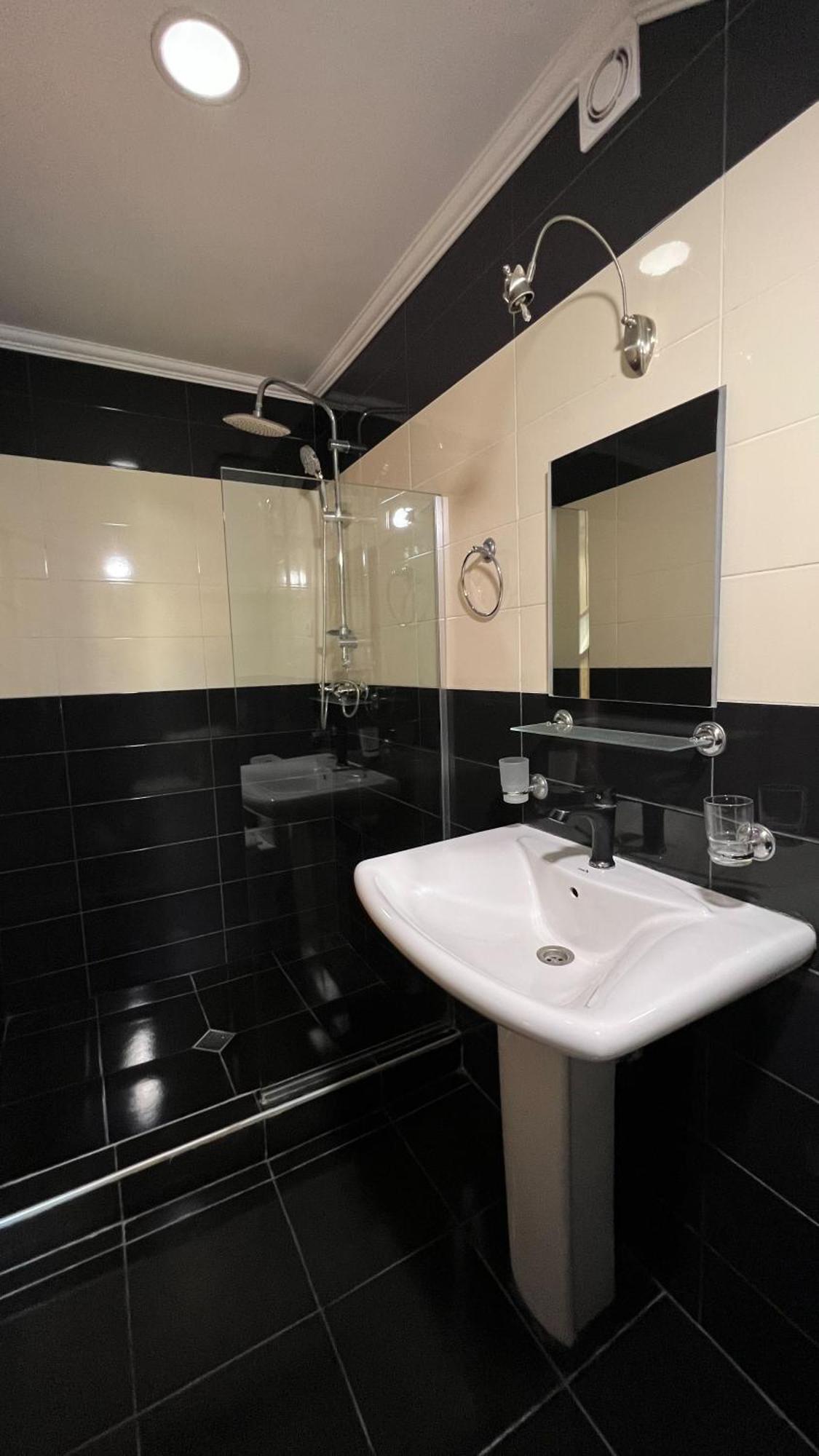 Duma Hotel Tbilisi ภายนอก รูปภาพ